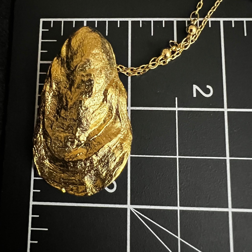 Gold Oyster Shell Pearl Pendant Long Chain Necklace 26 Inch Coastal Grandmother - Picture 4 of 4